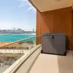 מחסן-פלסטיק-קטן-במרפסת