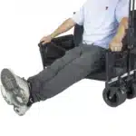 עגלת קיימפינג שמשמשת לכיסא בשטח